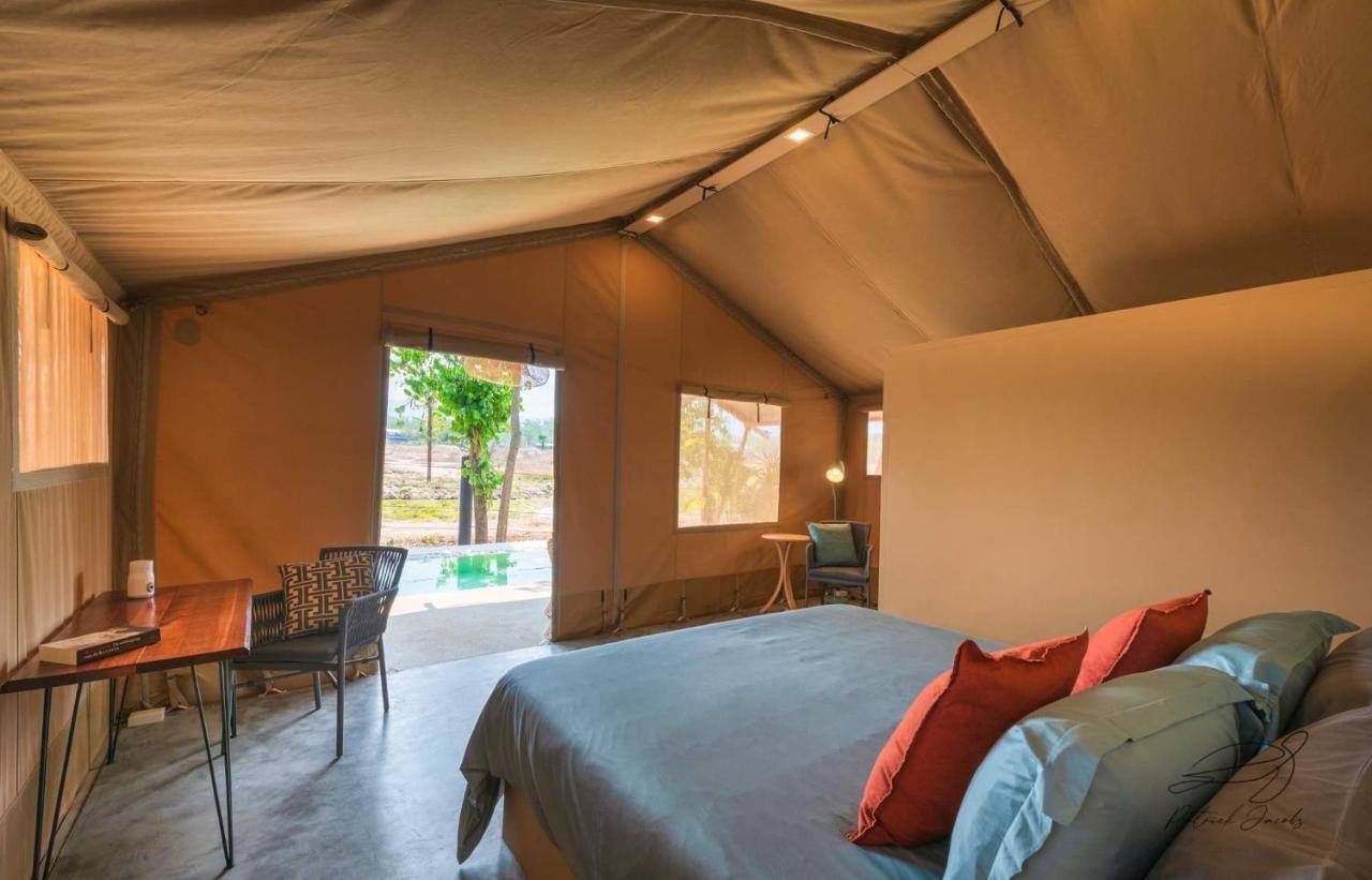 Elephant View Camp Ban Huai Thawai ภายนอก รูปภาพ